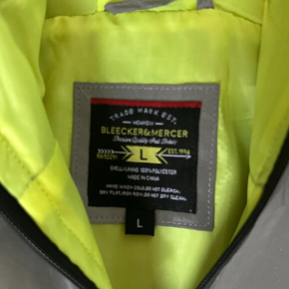 Bleecker and Mercer Large Reflective jacket - Picture 4 of 5